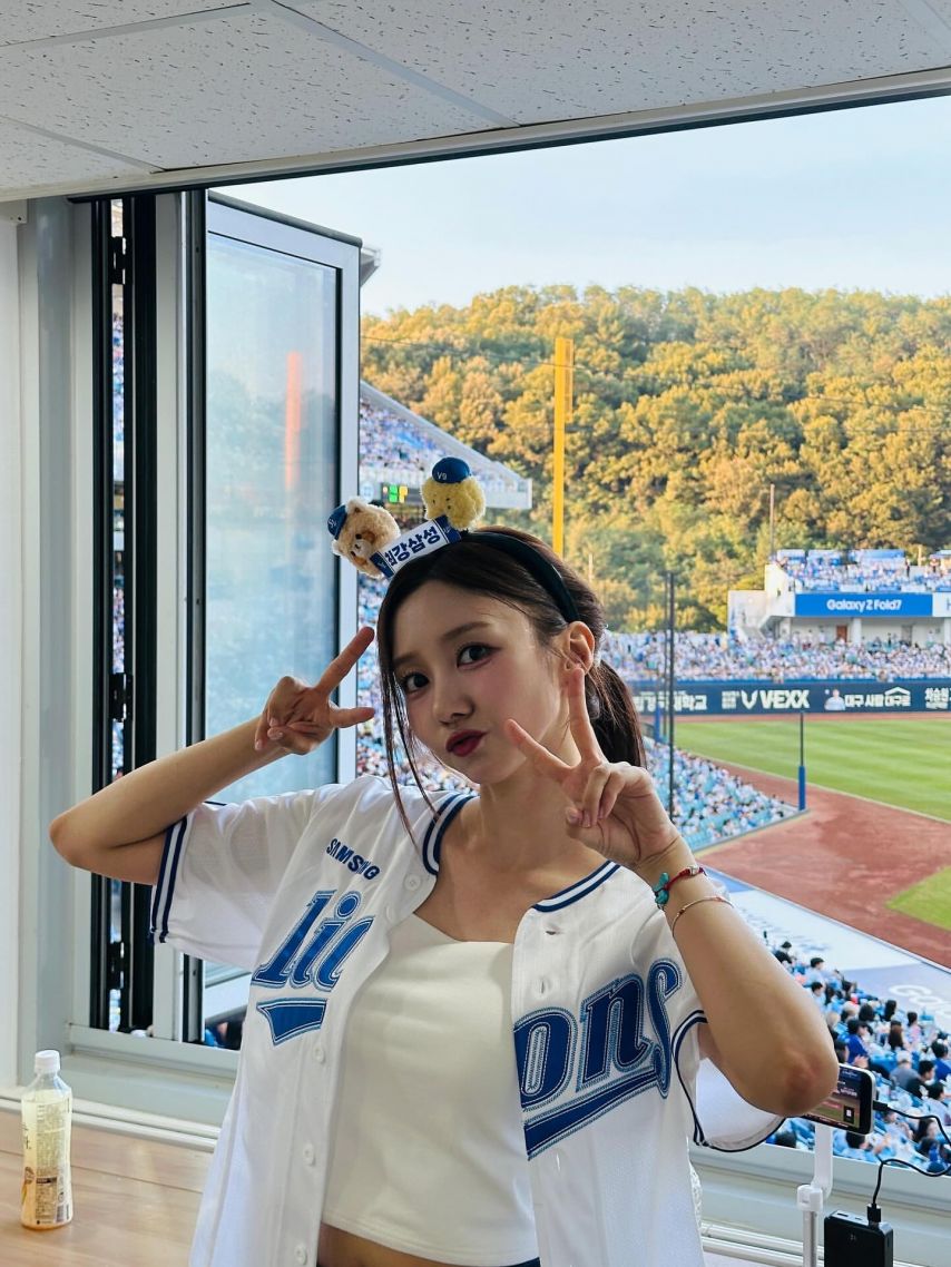윤수빈 아나운서 인스타1_7.jpeg
