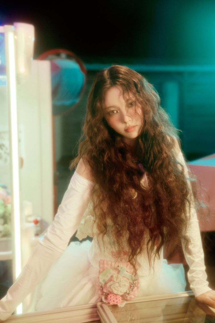 아일릿 Japan 1st Single ',時よ止まれ', Concept Photo1_2.jpg