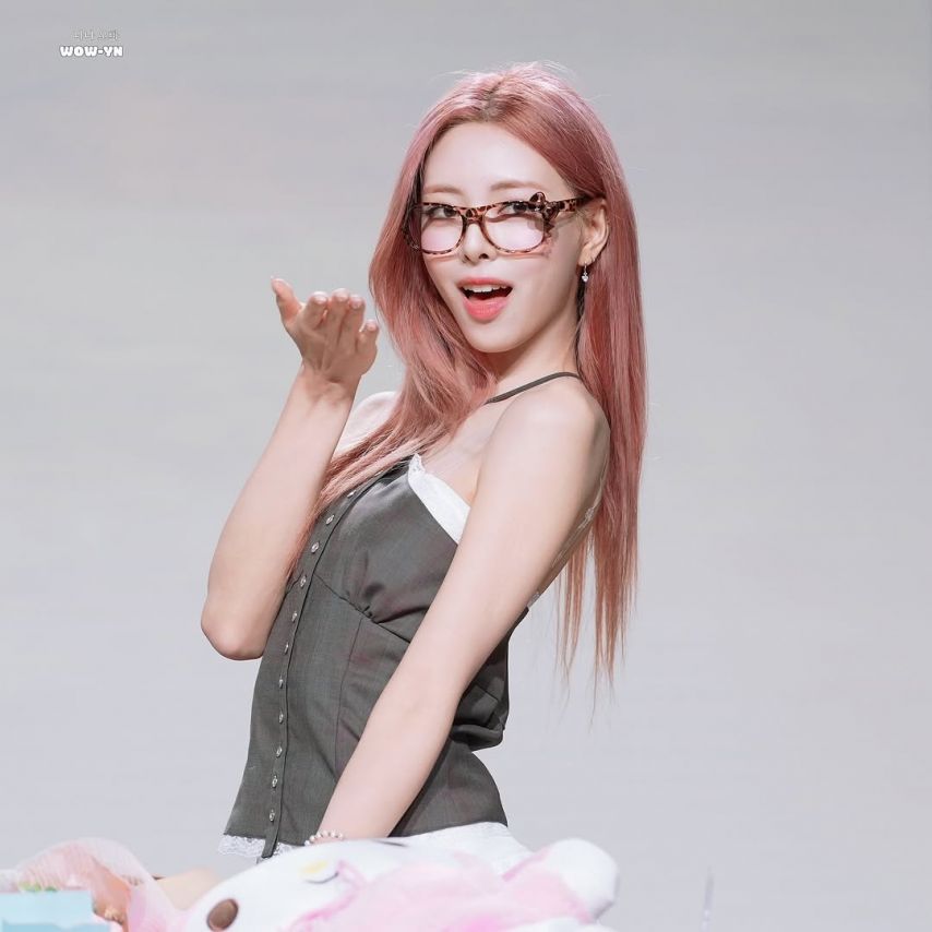 ITZY 유나1_2.jpg