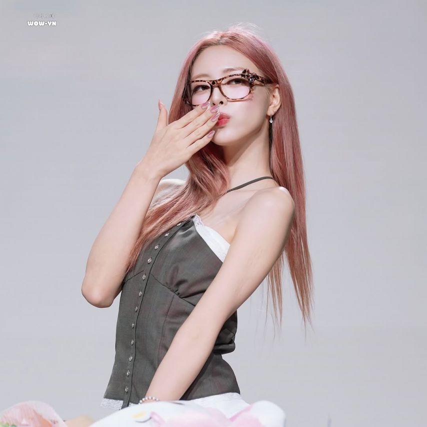 ITZY 유나1_1.jpg