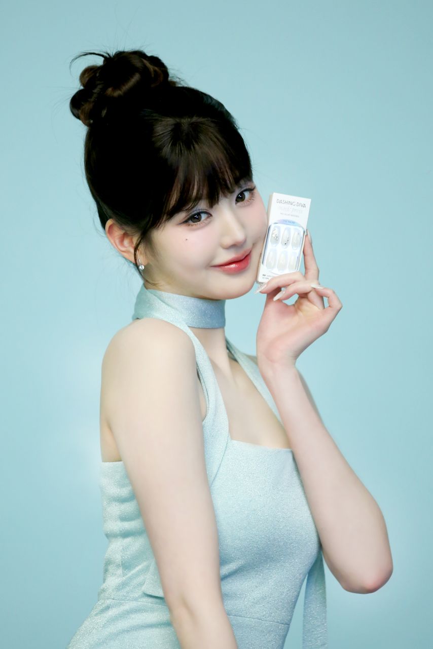 아이브 장원영 X ‘데싱디바’ 광고 촬영 현장 비하인드1_3.jpg