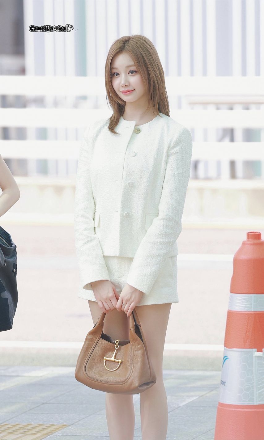 베이비몬스터 파리타1_5.jpg