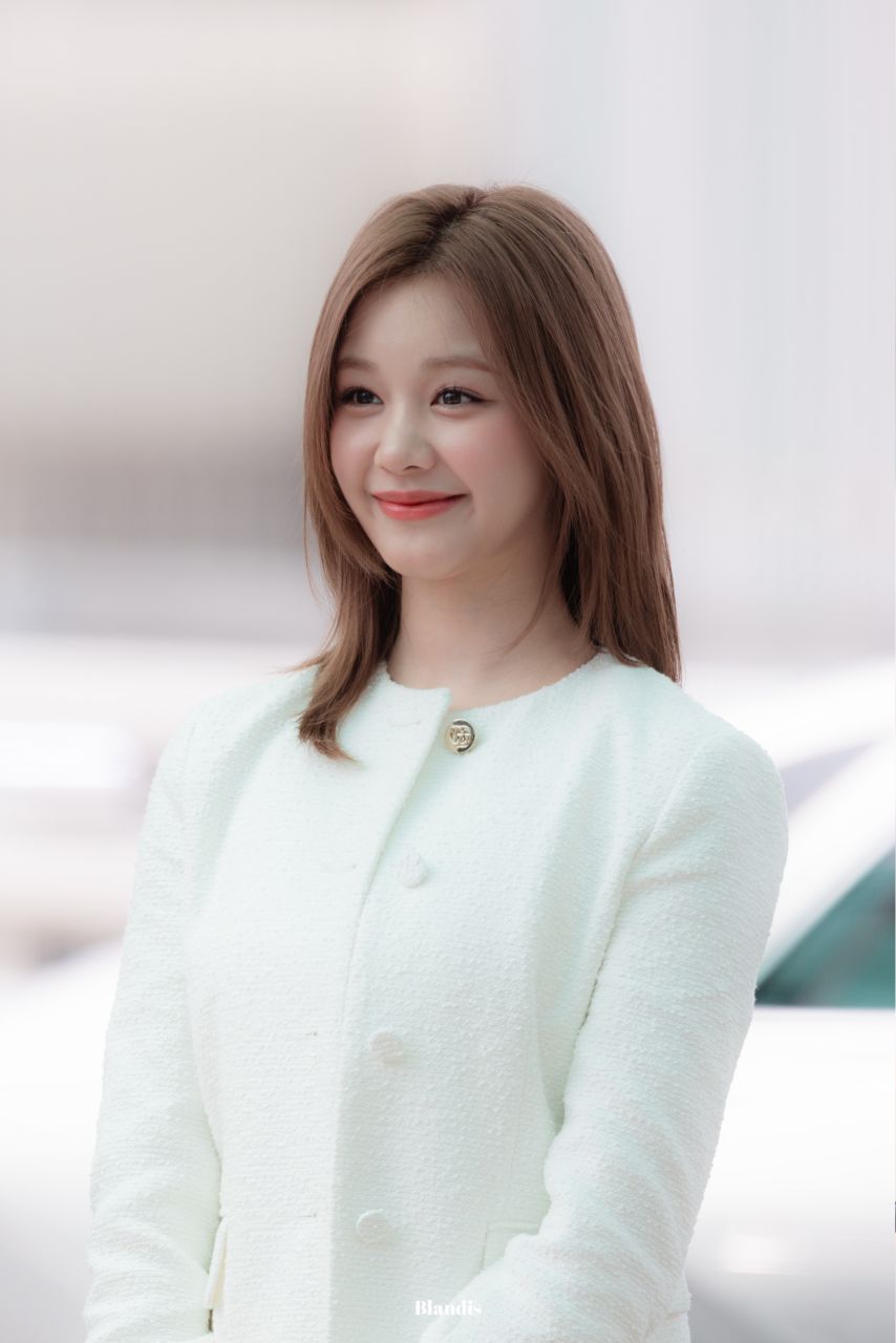베이비몬스터 파리타1_9.jpg
