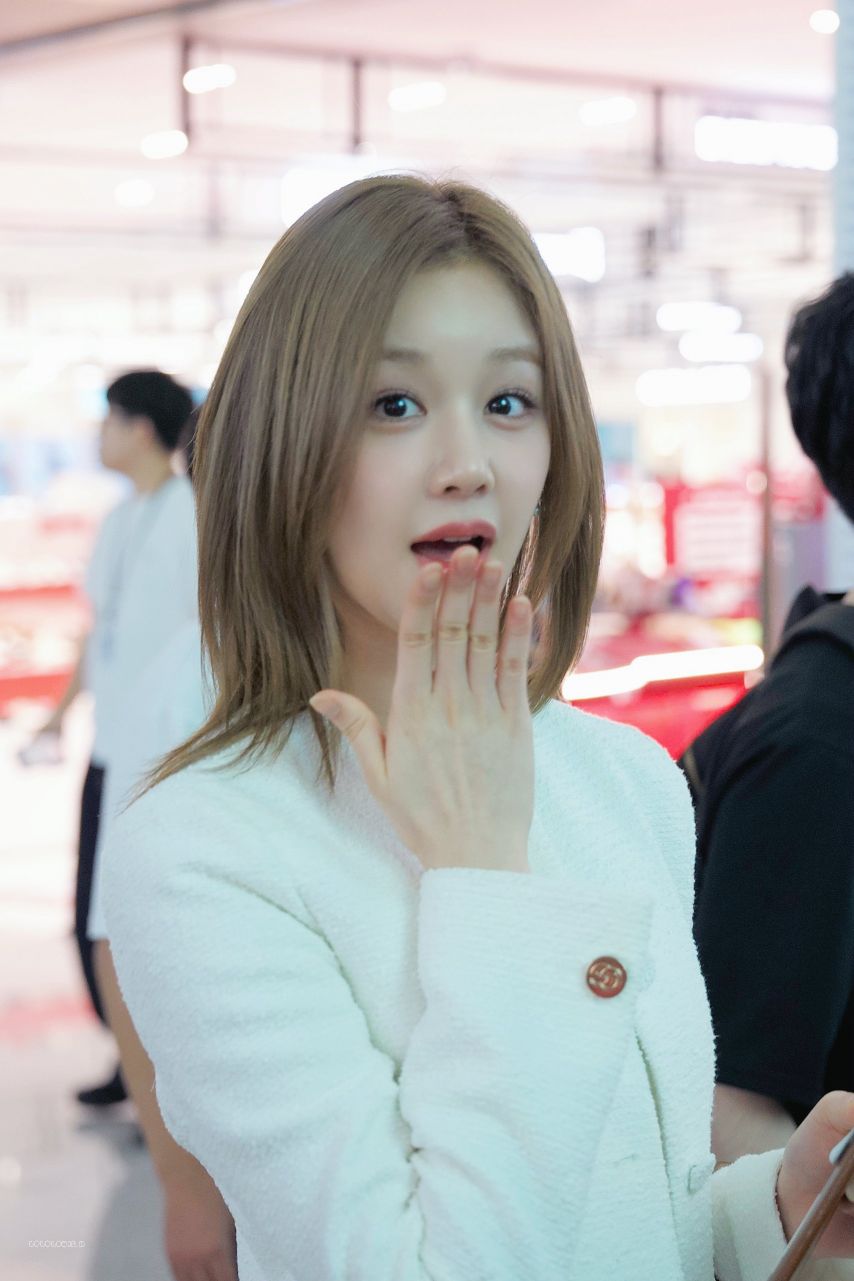 베이비몬스터 파리타1_6.jpg