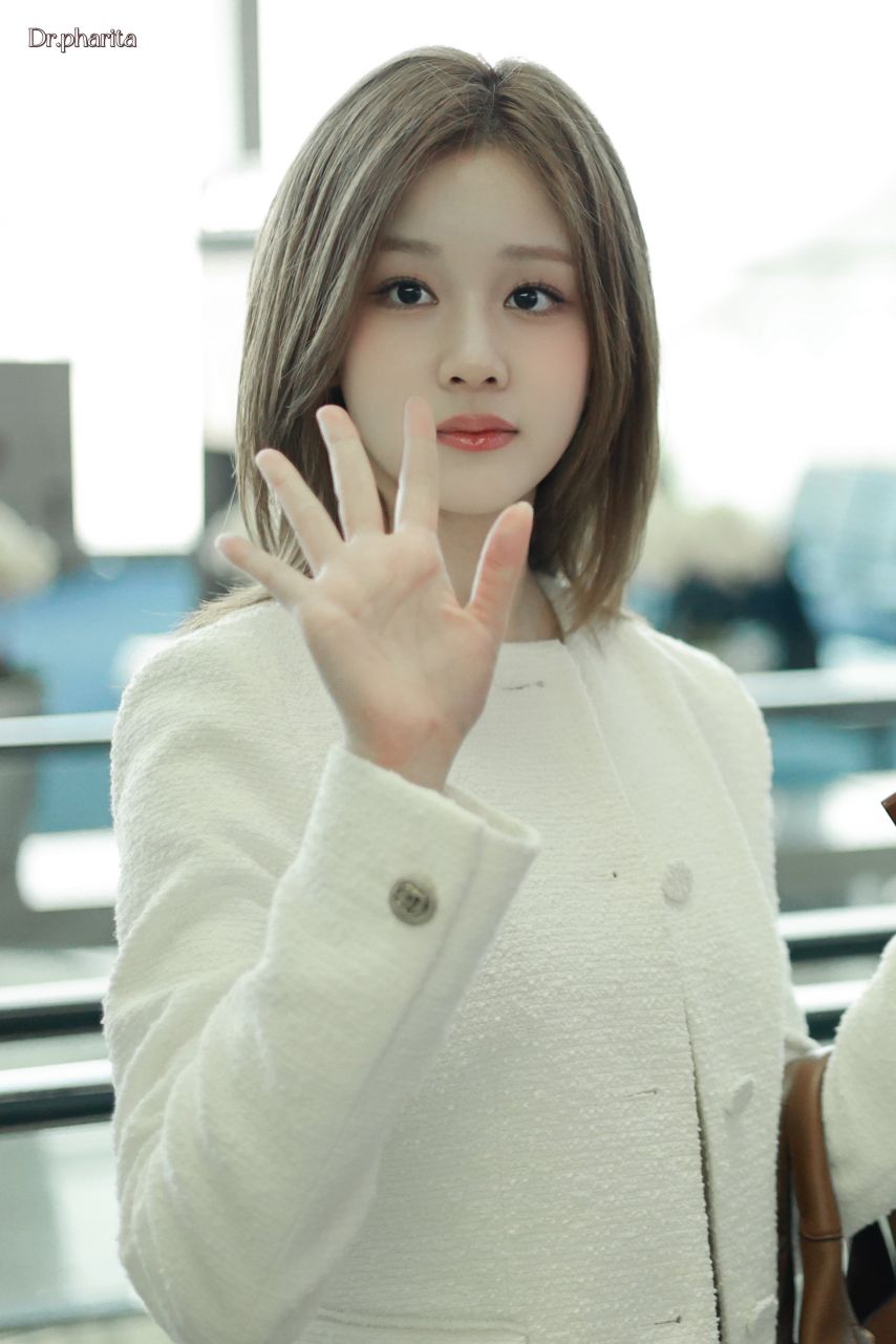 베이비몬스터 파리타1_3.jpg