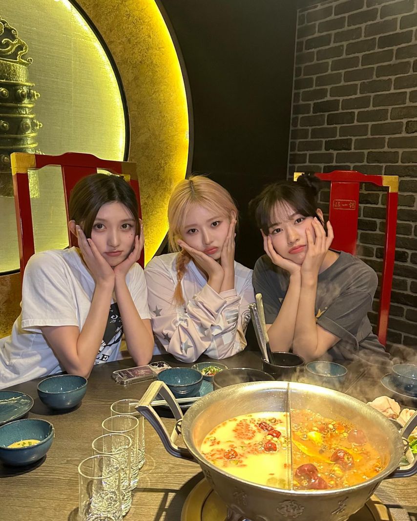 아이브 안유진 with 가을 & 레이1_5.jpg