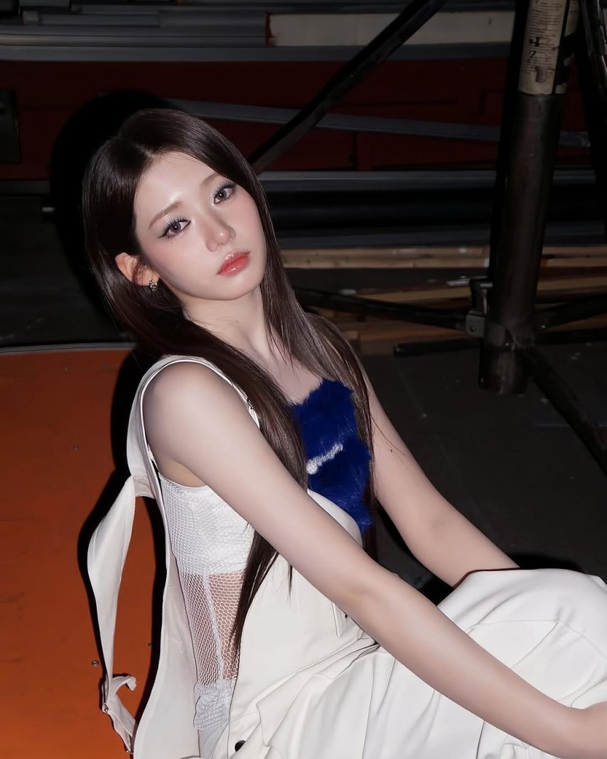 BABYMONSTER (베이비몬스터) 로라1_1.jpg