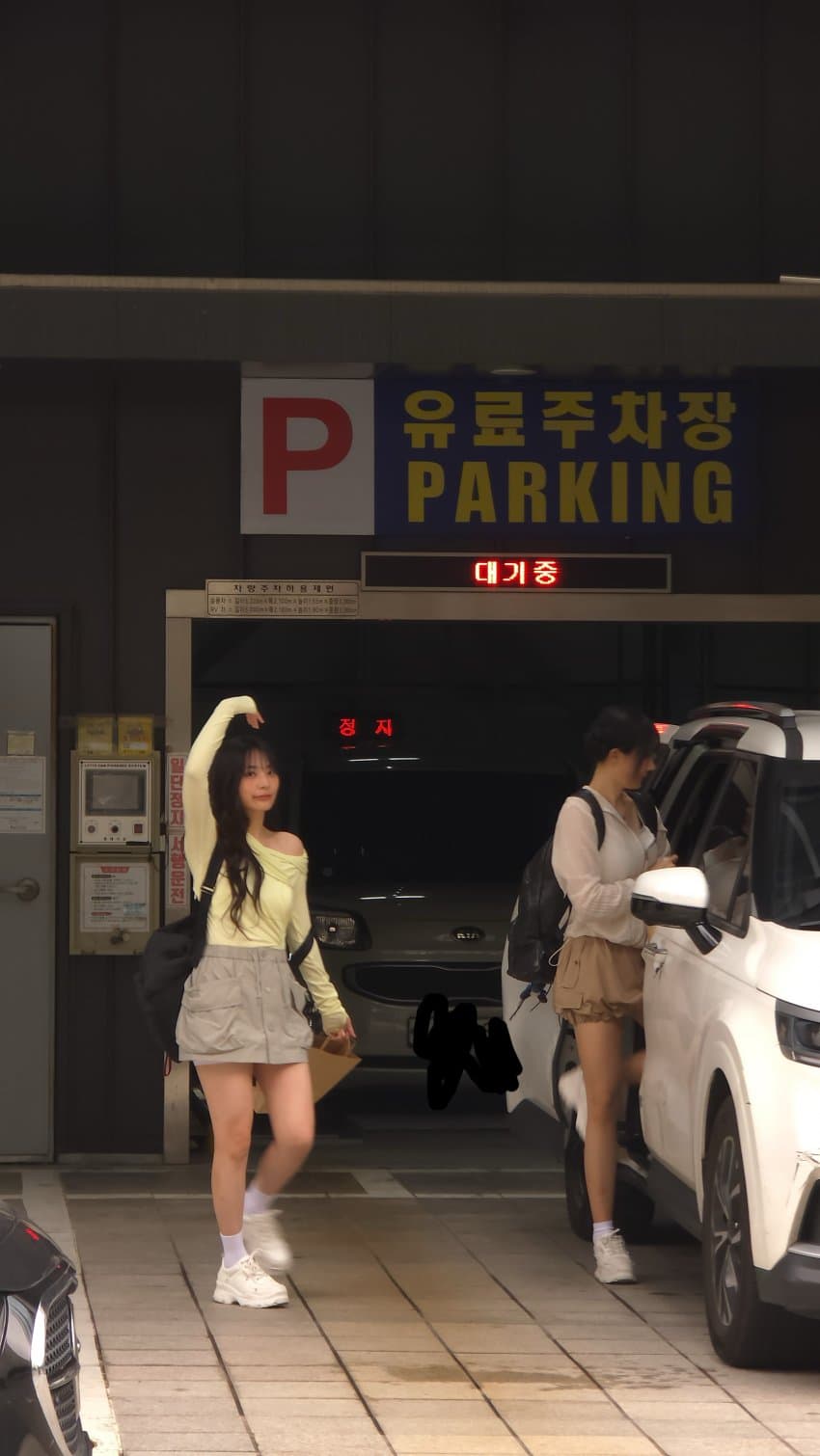 QWER 부르는 우산 _1_5.jpg