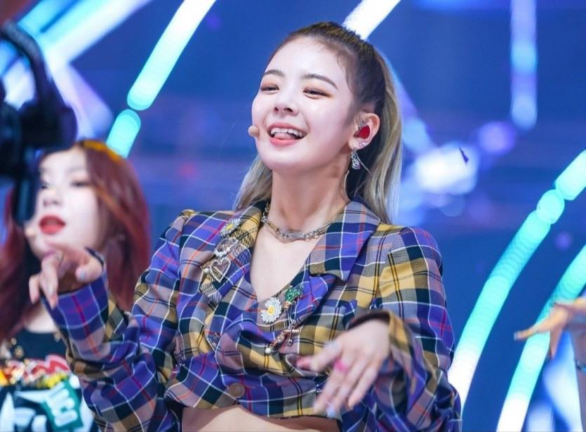 ITZY 리아1_2.jpg