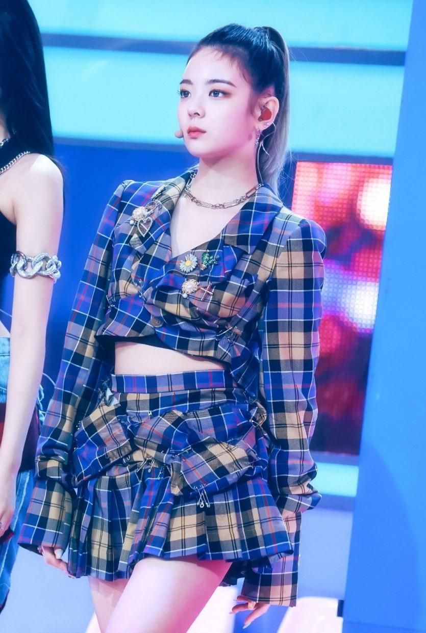 ITZY 리아1_3.jpg