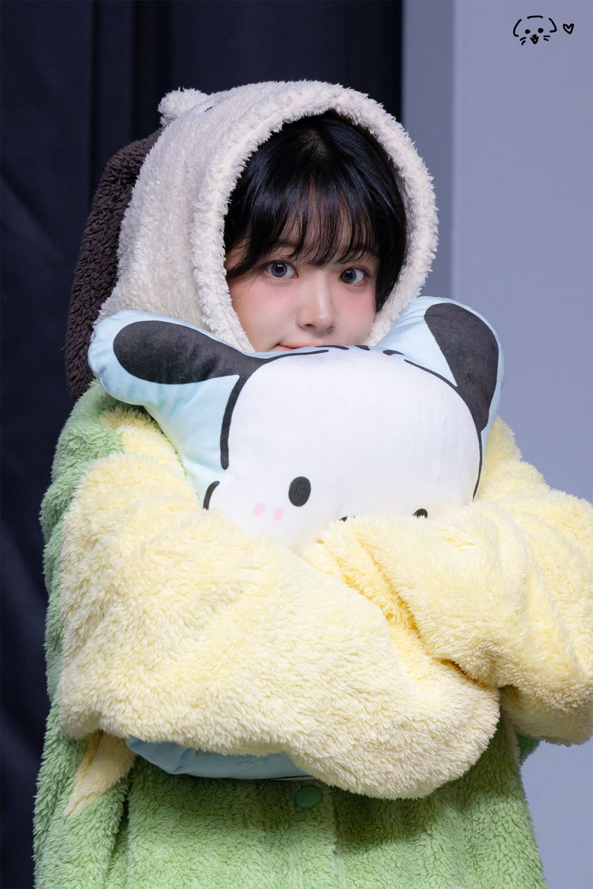 [QWER] 쵸단1_1.jpg