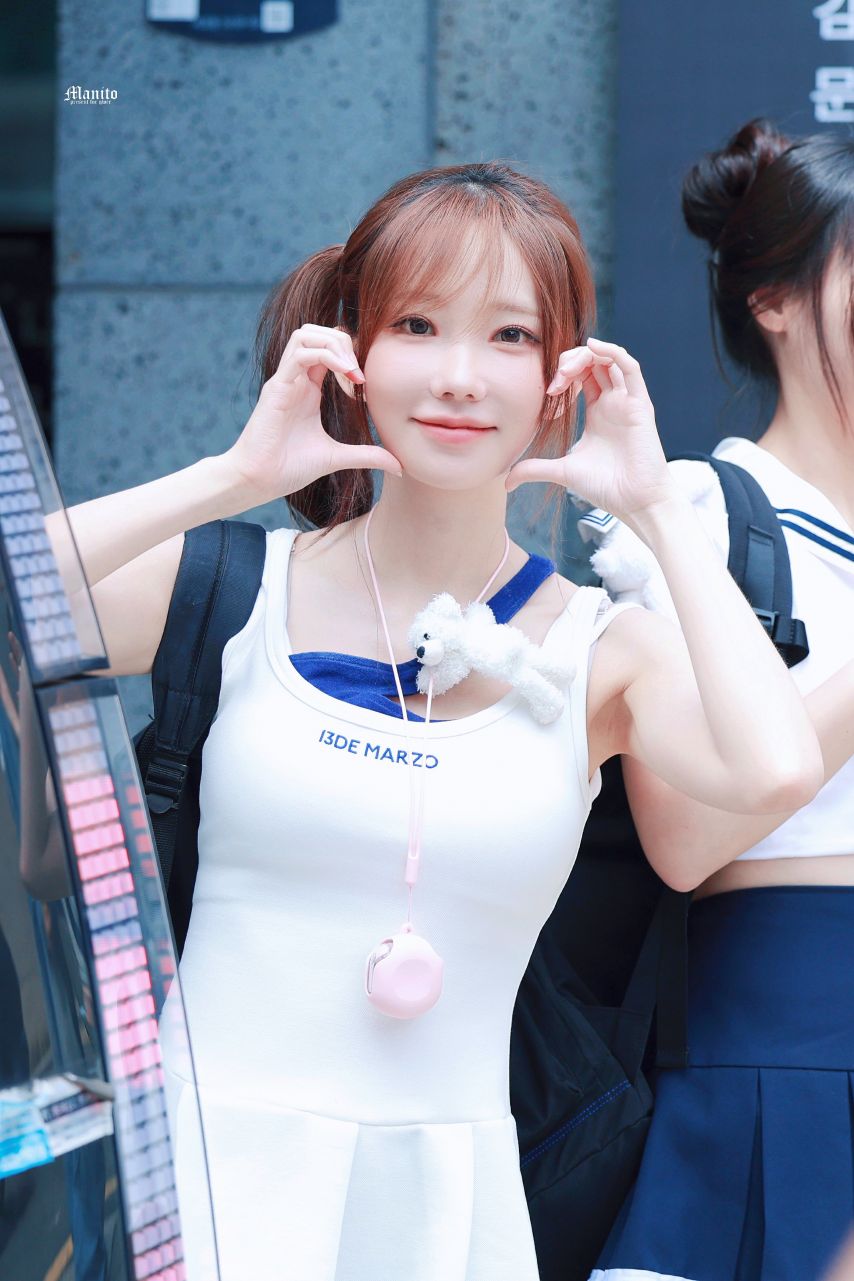 [QWER] 마젠타1_1.jpg