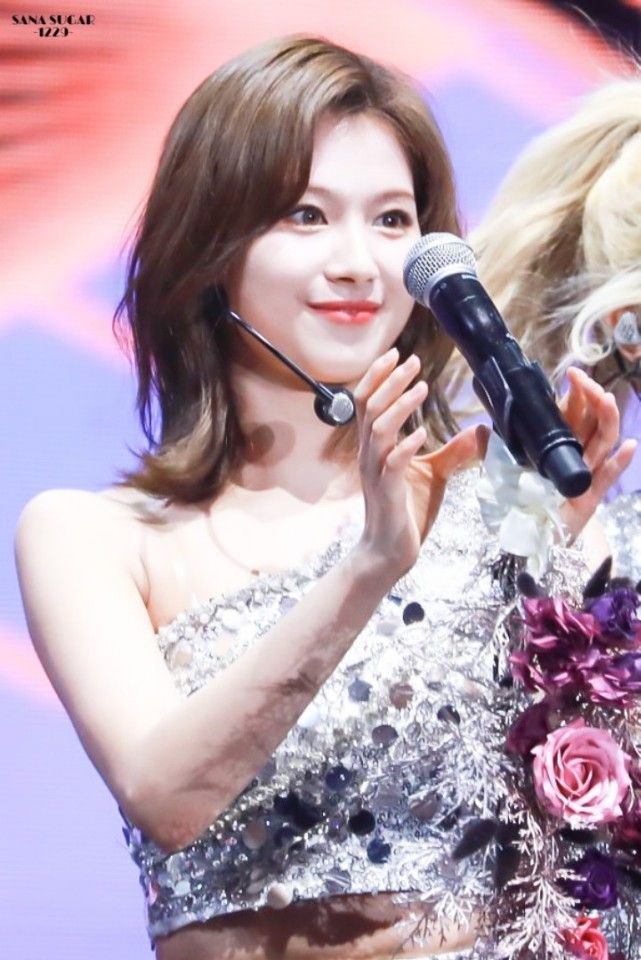 트와이스 사나1_1.jpg