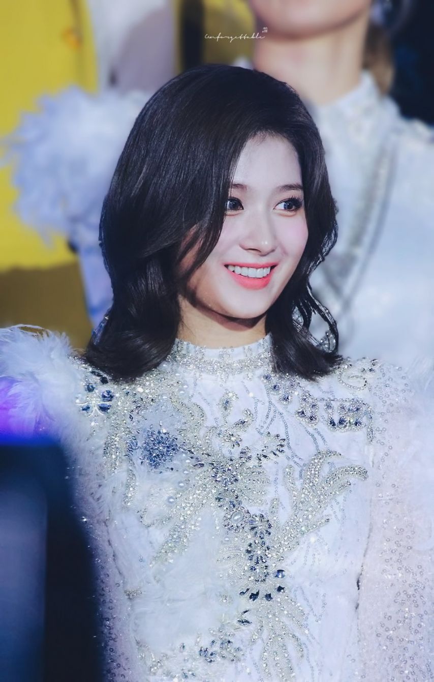 트와이스 사나1_3.jpg