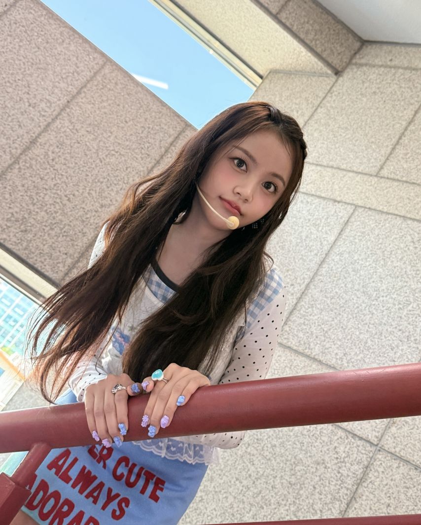 하츠투하츠 카르멘 에이나1_4.jpg