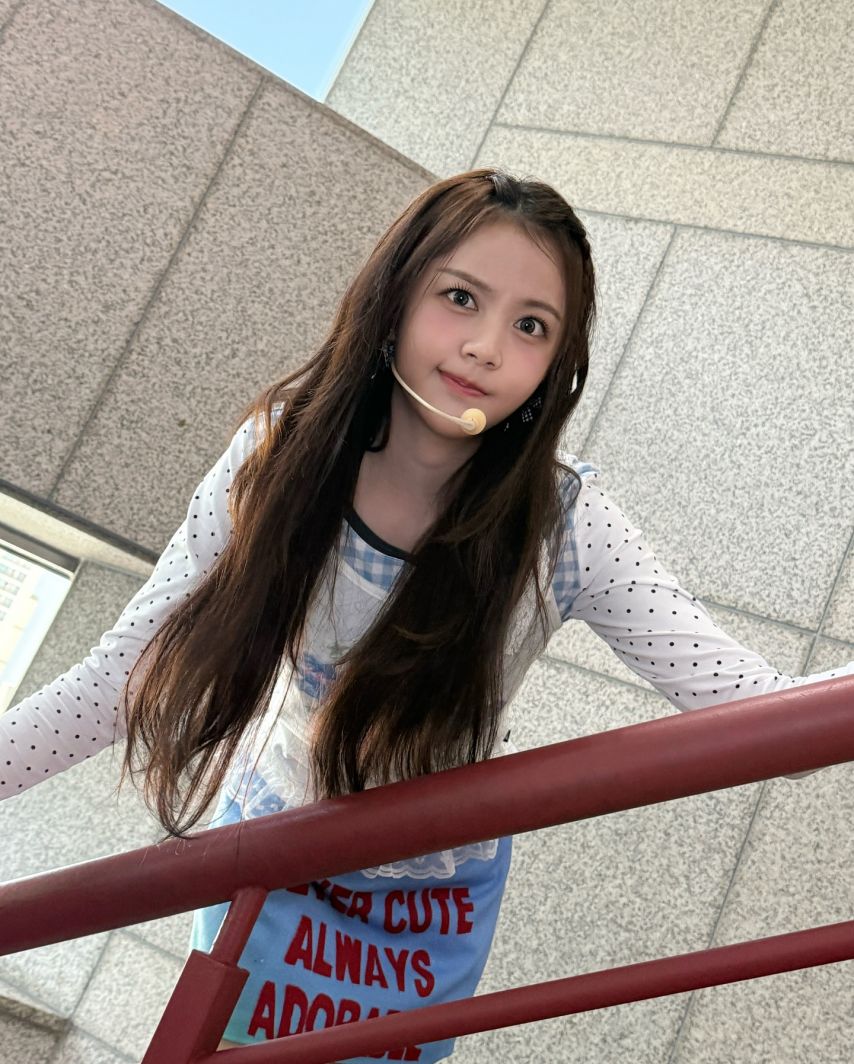하츠투하츠 카르멘 에이나1_3.jpg