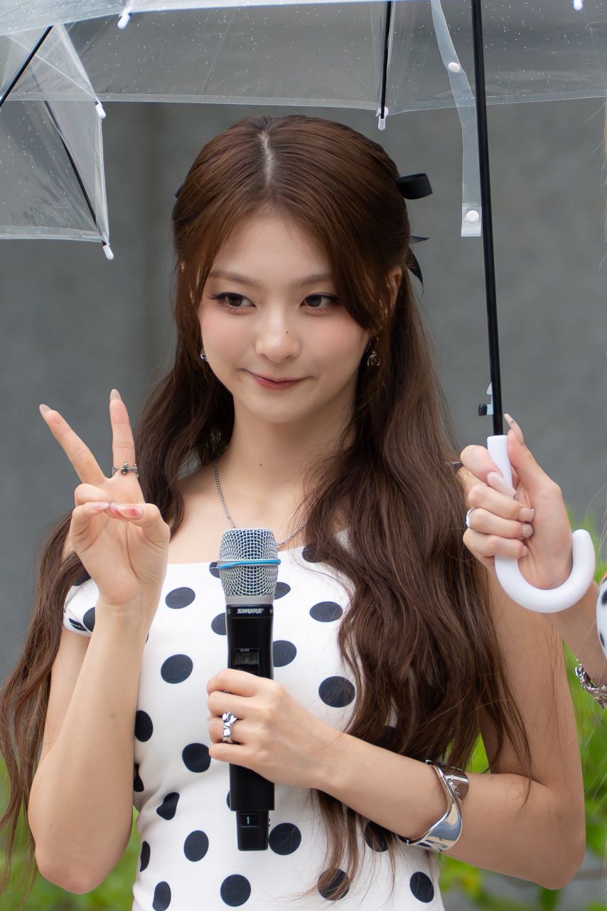 프로미스나인 이나경1_6.jpg