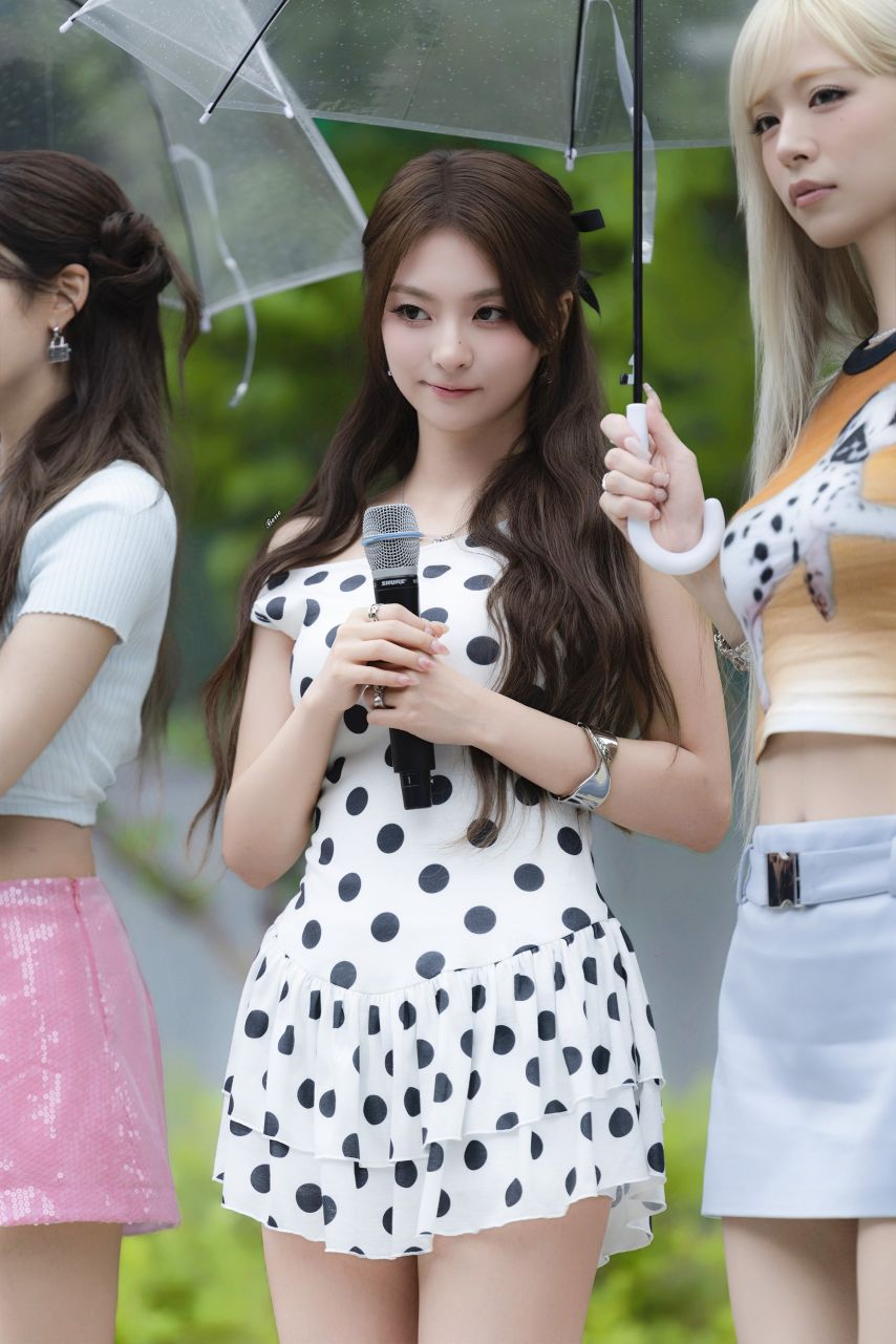 프로미스나인 이나경1_1.jpg
