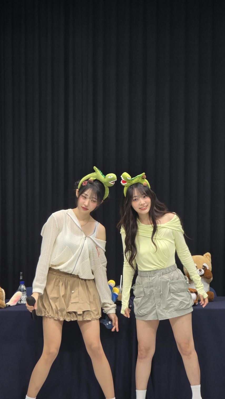 QWER 마젠타1_2.jpg