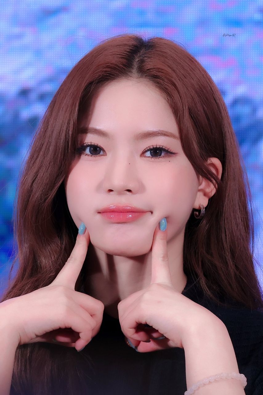 스테이씨 아이사1_2.jpg