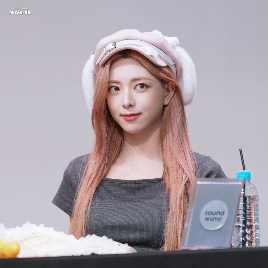 ITZY 유나1_3.jpg