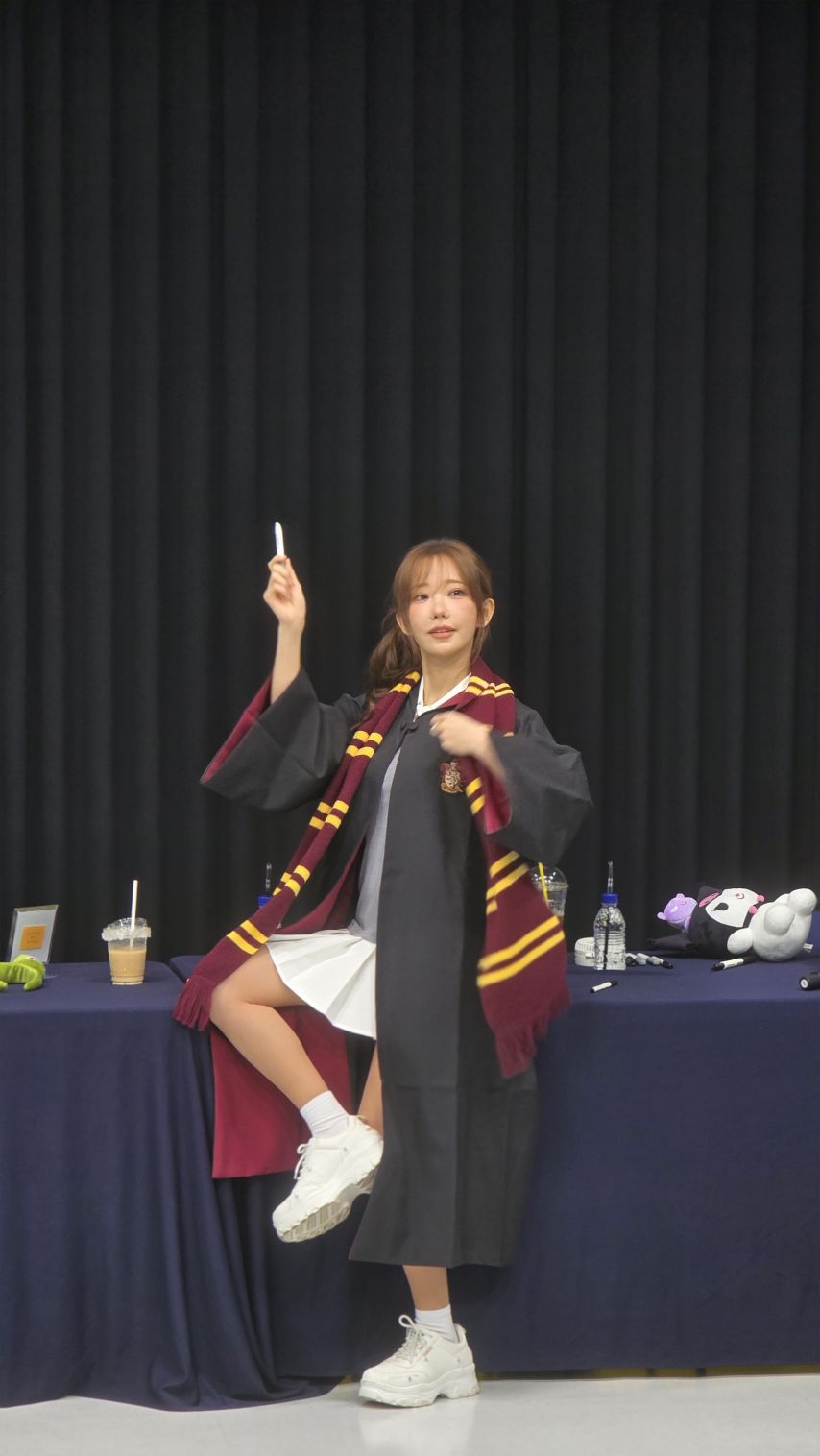 QWER 마젠타2_4.jpg