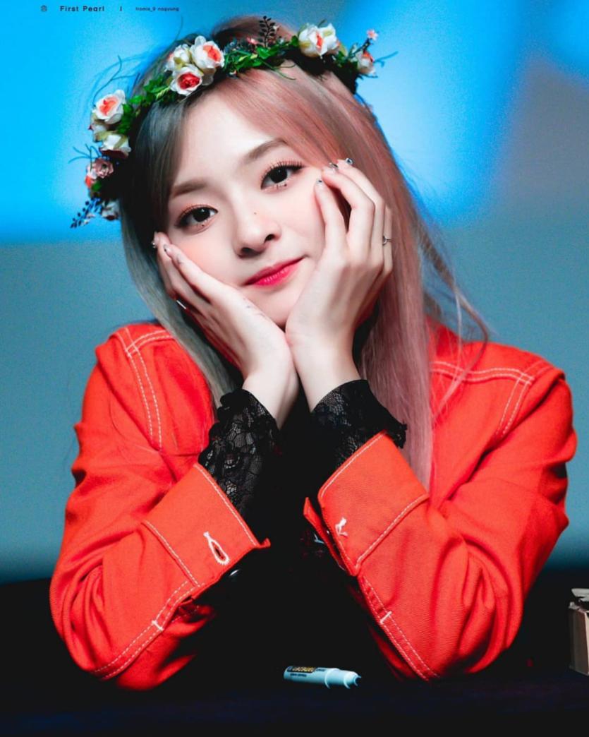 프로미스나인 이나경_2.jpg