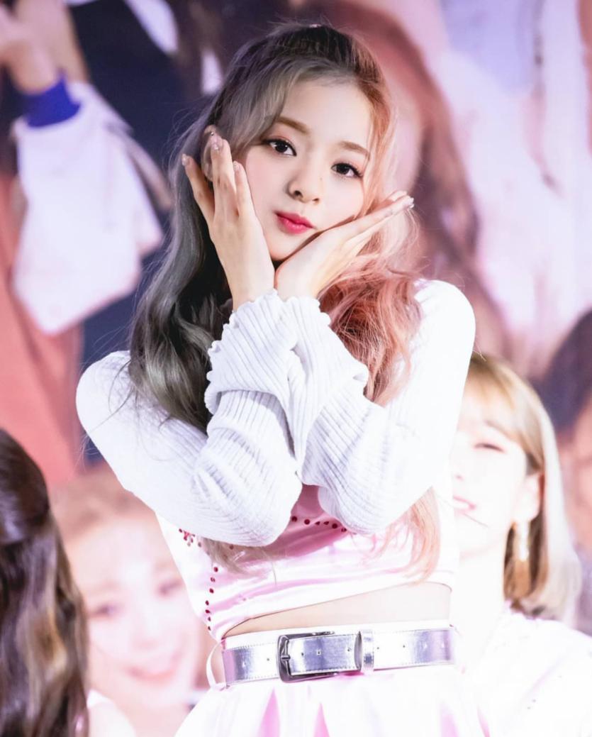 프로미스나인 이나경_3.jpg