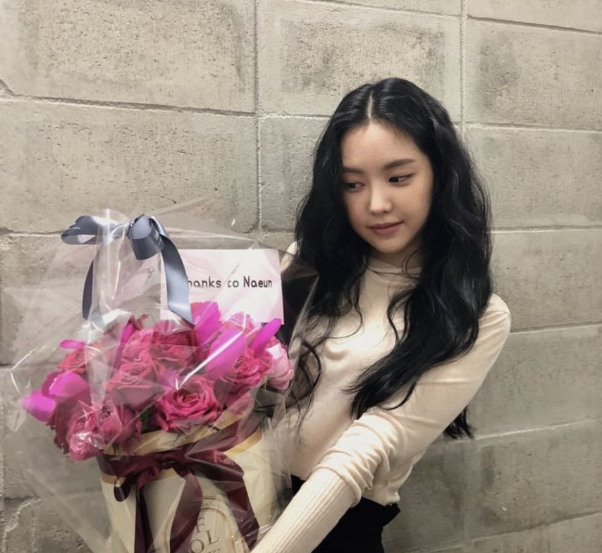 배우 손나은1_2.jpg