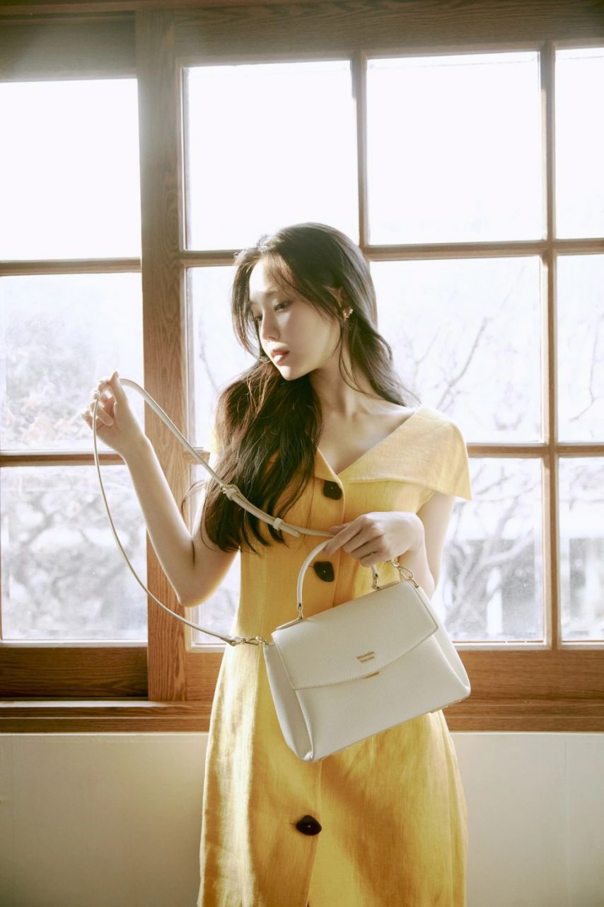 배우 손나은1_4.jpg