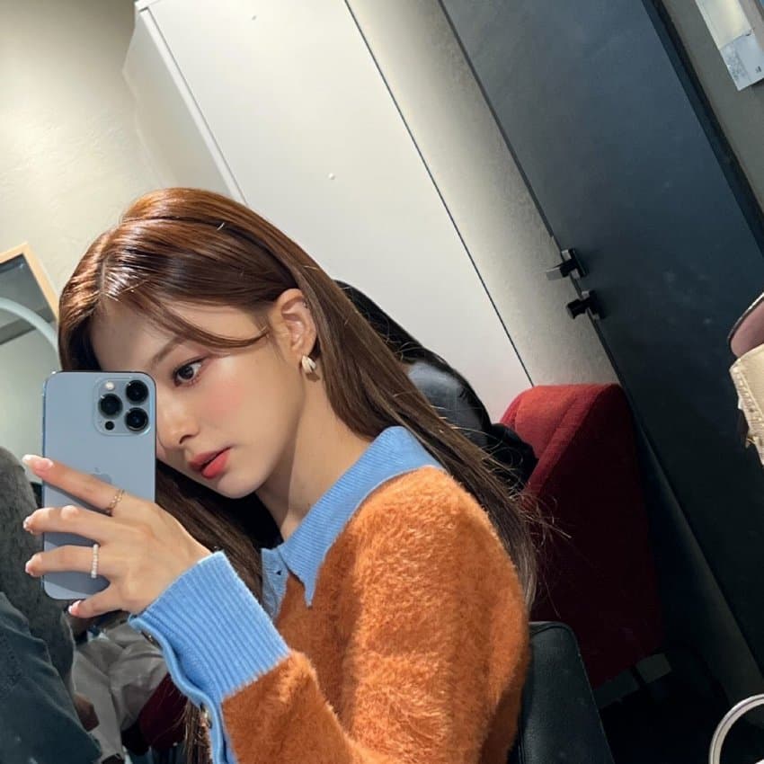 프로미스나인-이나경1_3.jpg