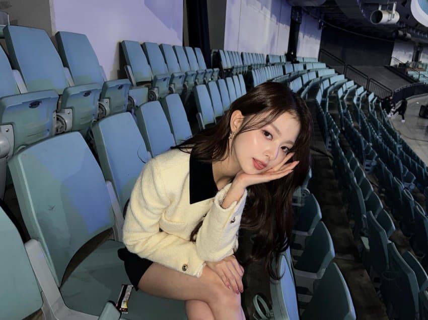 프로미스나인-이나경1_1.jpg