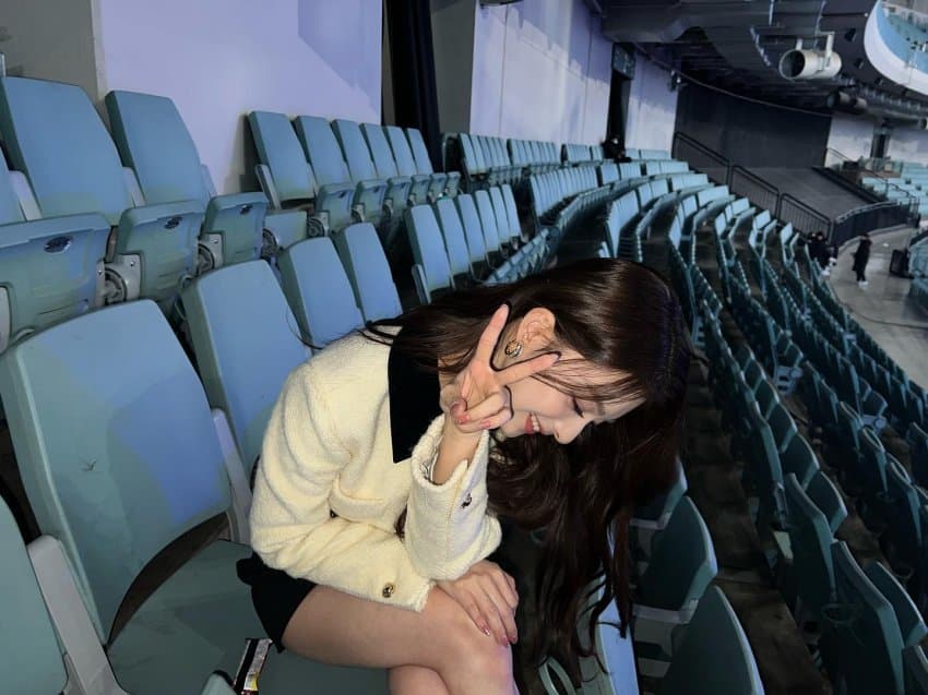 프로미스나인-이나경1_2.jpg