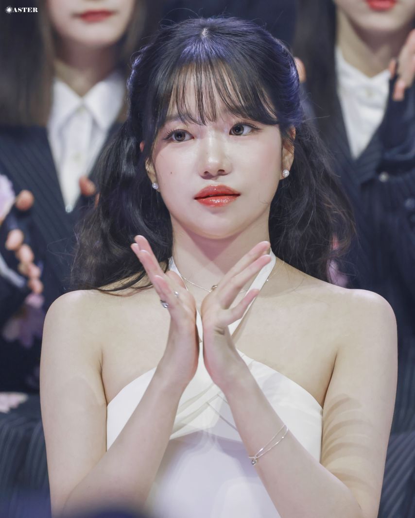 [아이즈원] 조유리1_2.jpg