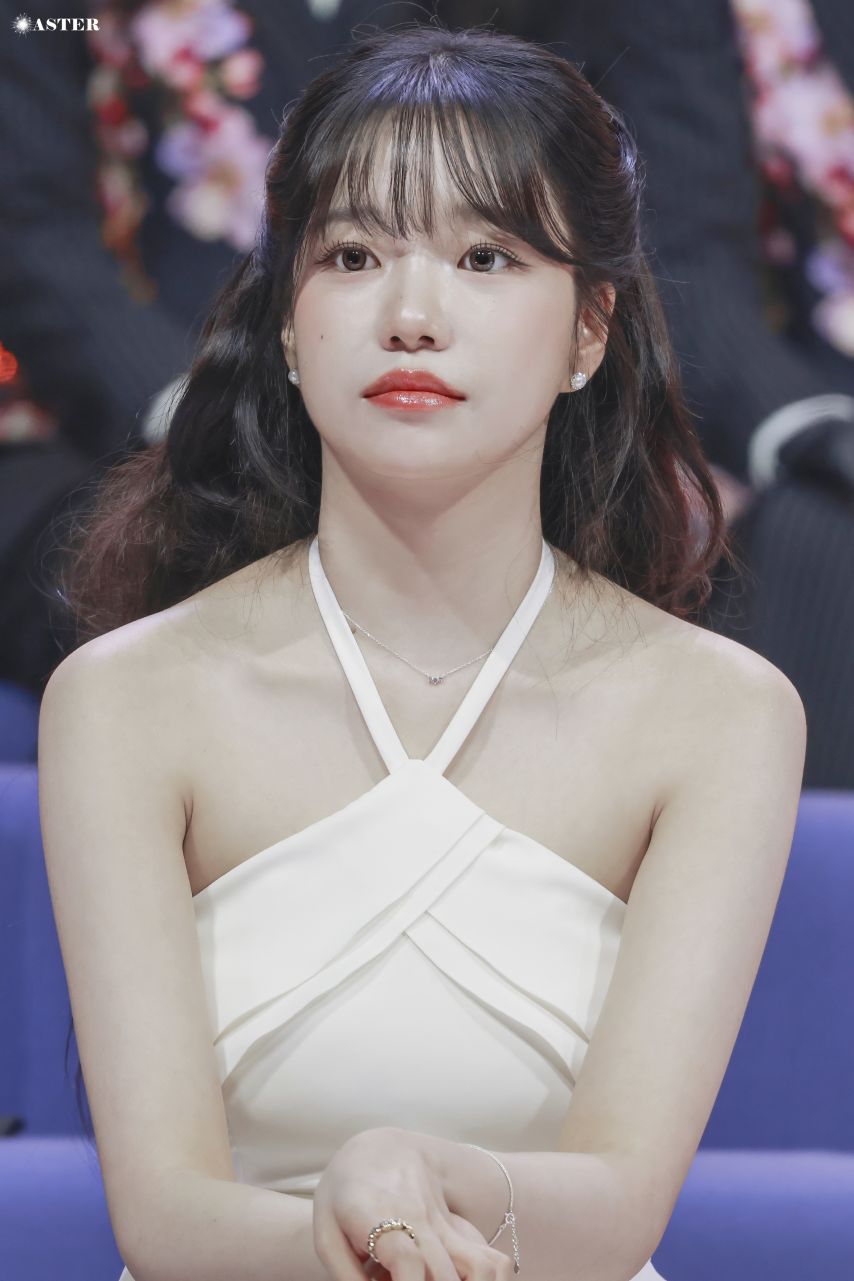 [아이즈원] 조유리1_3.jpg