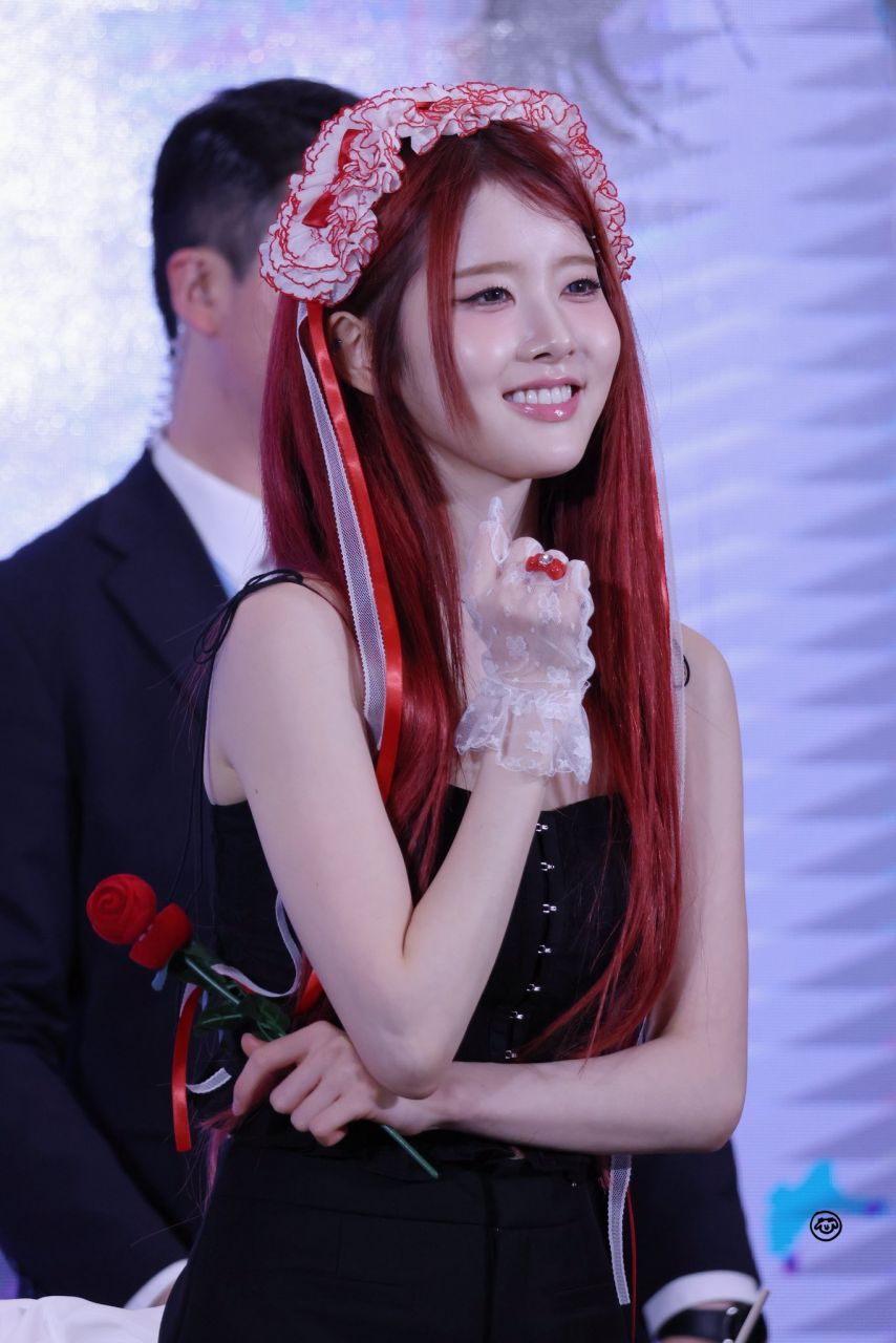 스테이씨 시은1_4.jpg