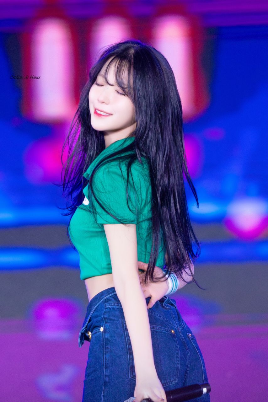 프로미스나인 백지헌1_2.jpg