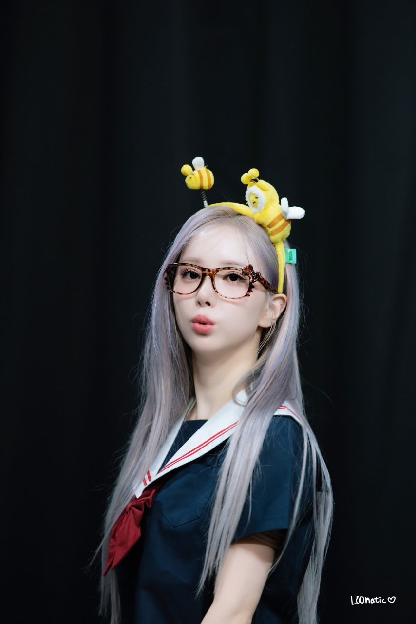VIVIZ 은하1_5.jpg