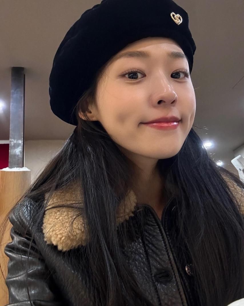 설현1_1.jpg