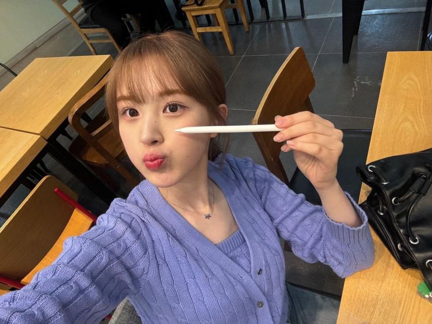 위클리 재희1_2.jpg