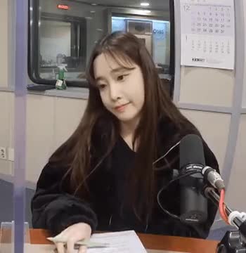 SK가 선경인지 전혀 몰랐던 러블리즈 유지애 12.gif