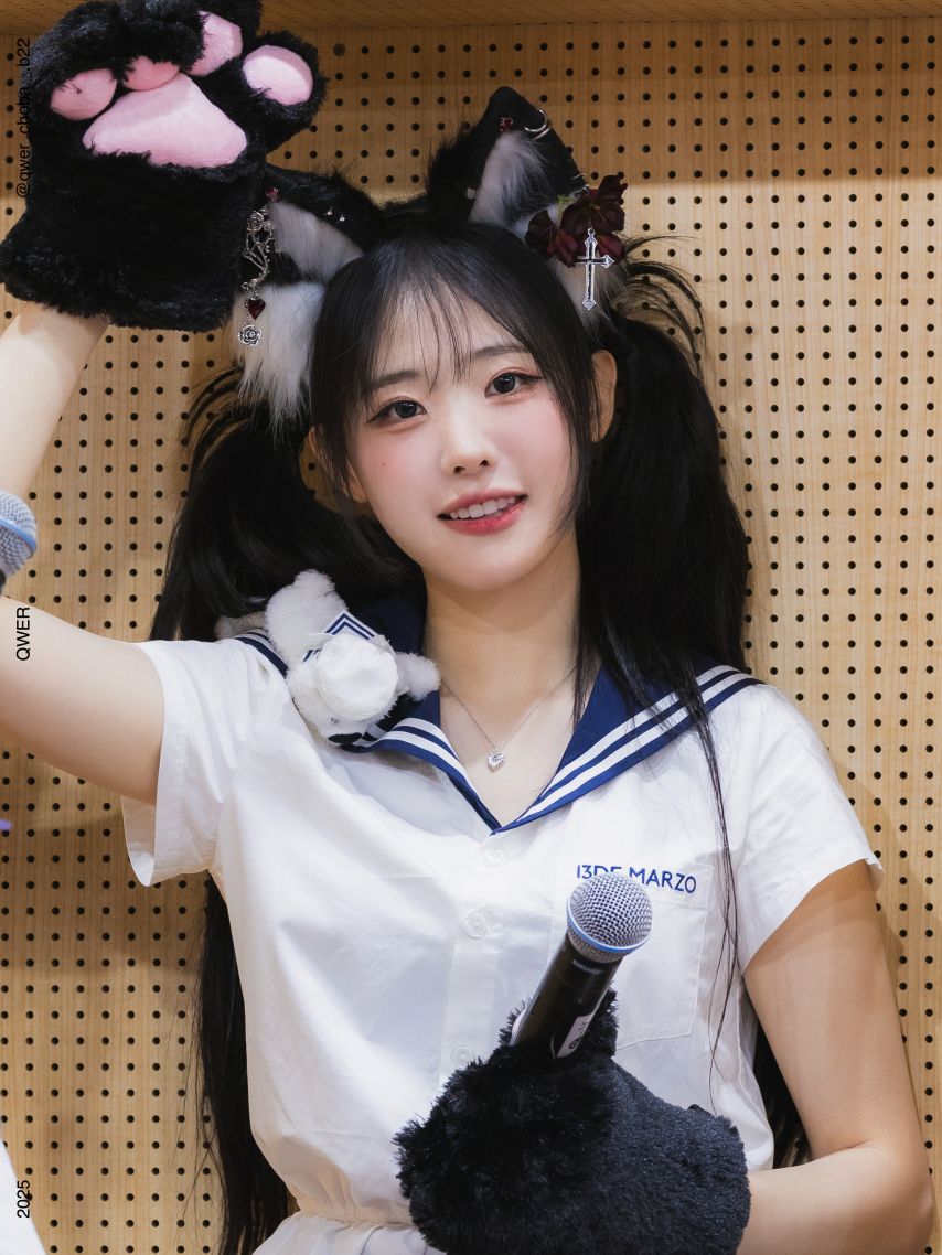 QWER 히나1_4.jpg