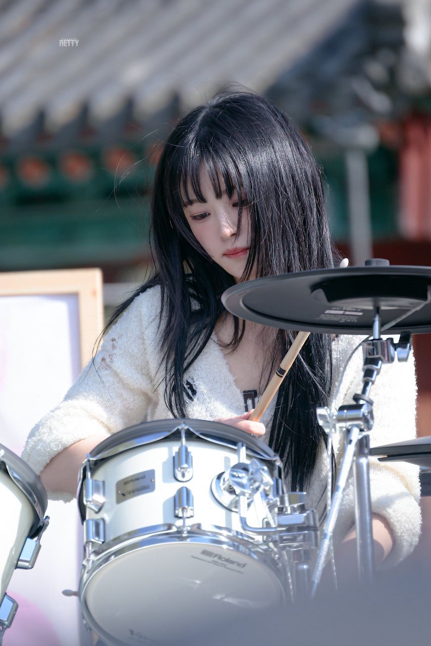 [QWER] 쵸단1_3.jpg