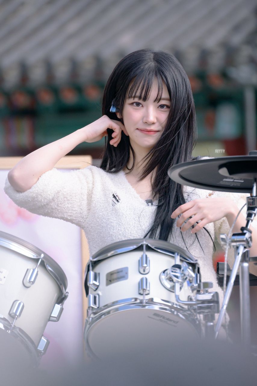 [QWER] 쵸단1_4.jpg