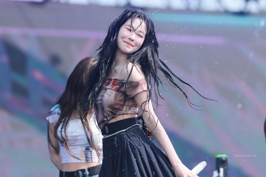 프로미스나인 백지헌1_2.jpg