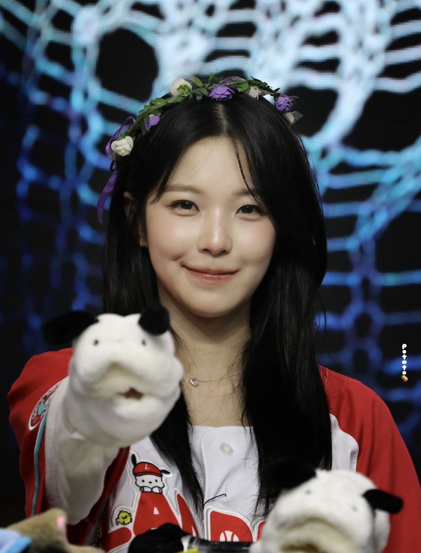 프로미스나인 백지헌1_6.jpg