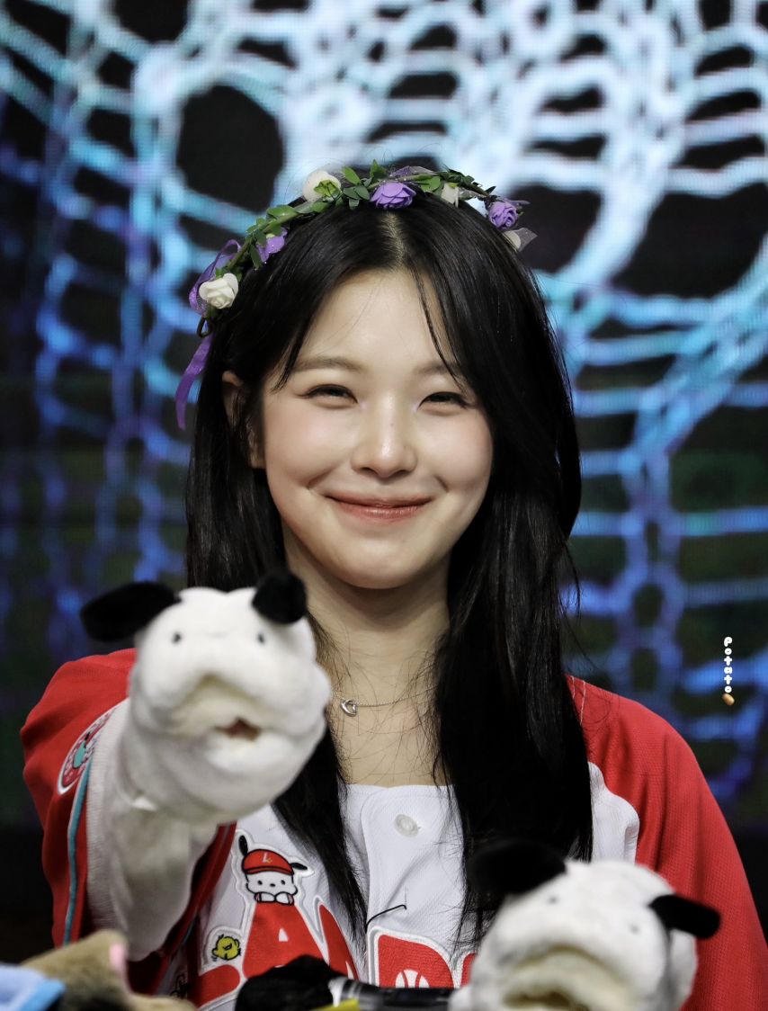 프로미스나인 백지헌1_5.jpg