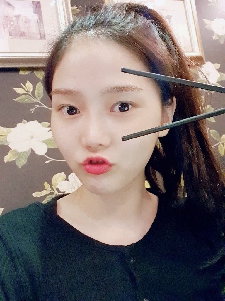 오마이걸 효정1_2.jpg