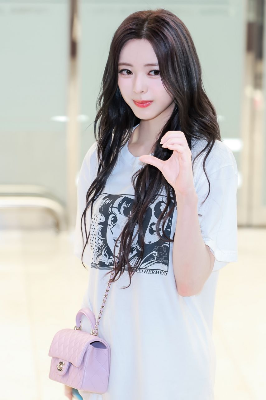 [ITZY] 유나1_2.jpg