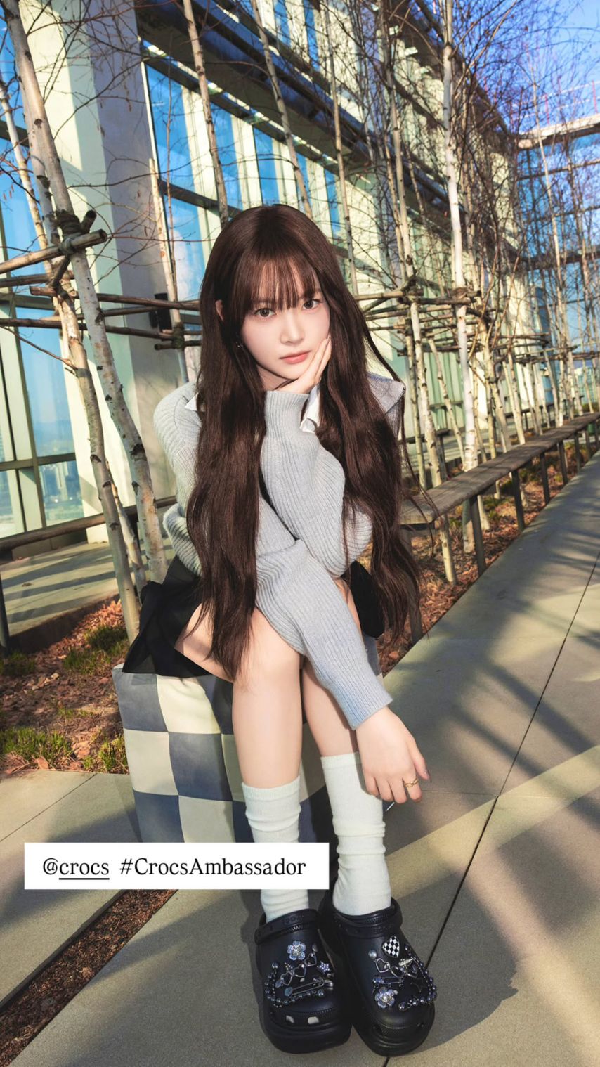 르세라핌 김채원,사쿠라,허윤진,카즈하,홍은채1_19.jpg